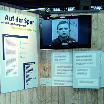 Ausstellung Eingang, Photoquelle Lisa M. Grow