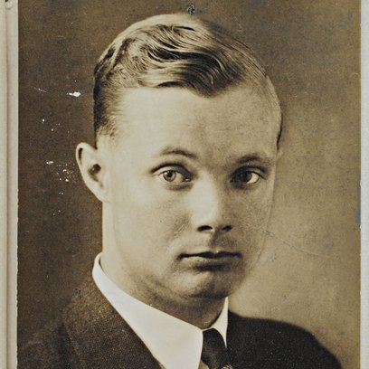 Portätfoto von Max Frauendorfer aus seiner SS-Akte, um 1935, Bundesarchiv, Signatur R 3001-56217 Portätfoto von Max Frauendorfer aus seiner SS-Akte, um 1935, Bundesarchiv, Signatur R 3001-56217