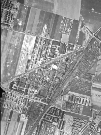 Werksgelände der HASAG in Leipzig mit angrenzenden Zwangsarbeitslagern, Luftbild der US Airforce, 10.04.1945 (GfZL) © Gedenkstätte für Zwangsarbeit Leipzig Werksgelände der HASAG in Leipzig mit angrenzenden Zwangsarbeitslagern, Luftbild der US Airforce, 10.04.1945 (GfZL) © Gedenkstätte für Zwangsarbeit Leipzig