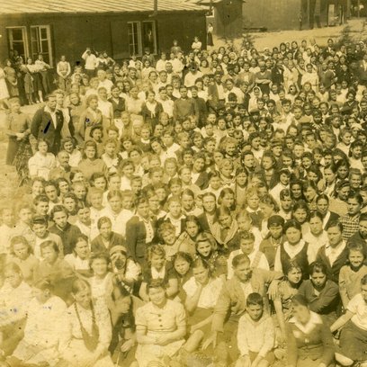 Zwangsarbeiter:innen in einem Ostarbeiterlager in Salzwedel, um 1943, Memorial Moskau