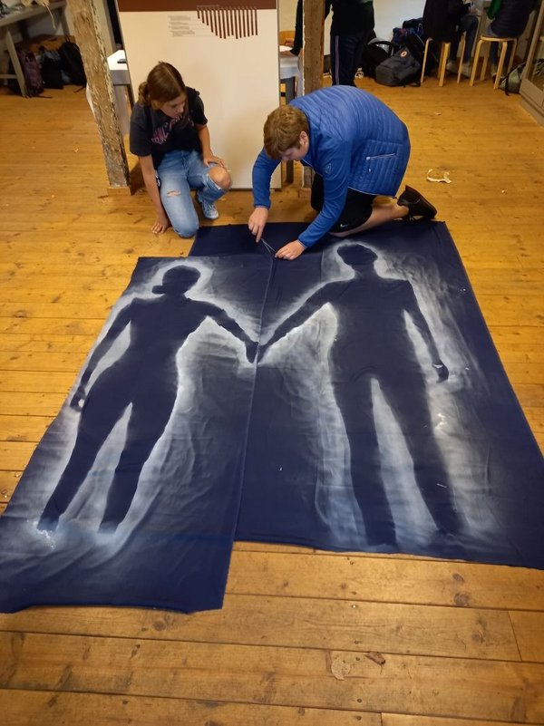 Schatten-Riss Krumpuhler Weg_ Foto Henriette Panik  Museum Reinickendorf