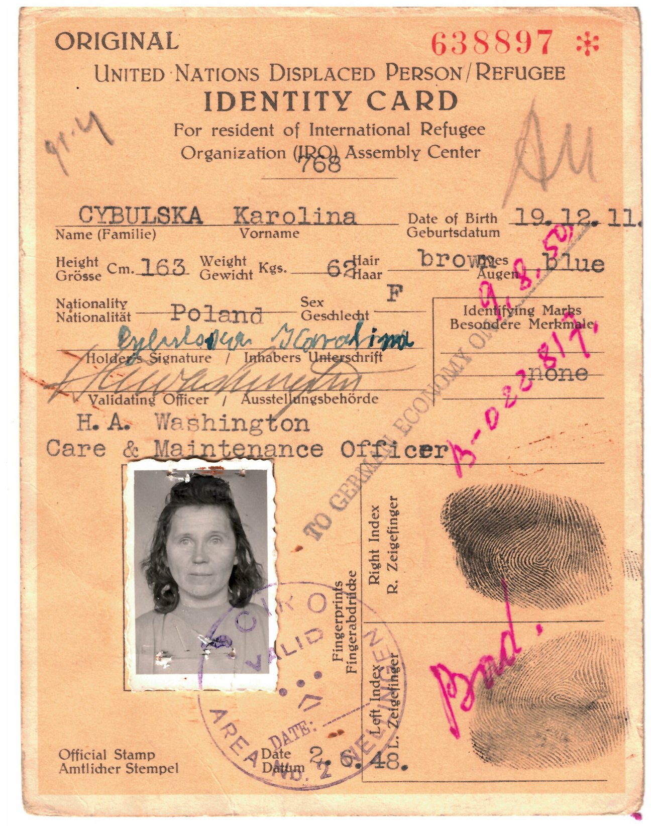 DP-Ausweis der Bäuerin Karolina Cybulska aus Polen, 1948, Arolsen Archives DP-Ausweis der Bäuerin Karolina Cybulska aus Polen, 1948, Arolsen Archives