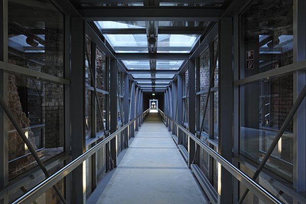 View from the foyer of the Nuremberg Documentation Centre into the 130-metre-long glass and steel pile by architect G&uuml;nther Domenig, 2013 &copy; Dokumentationszentrum Reichsparteitagsgel&auml;nde