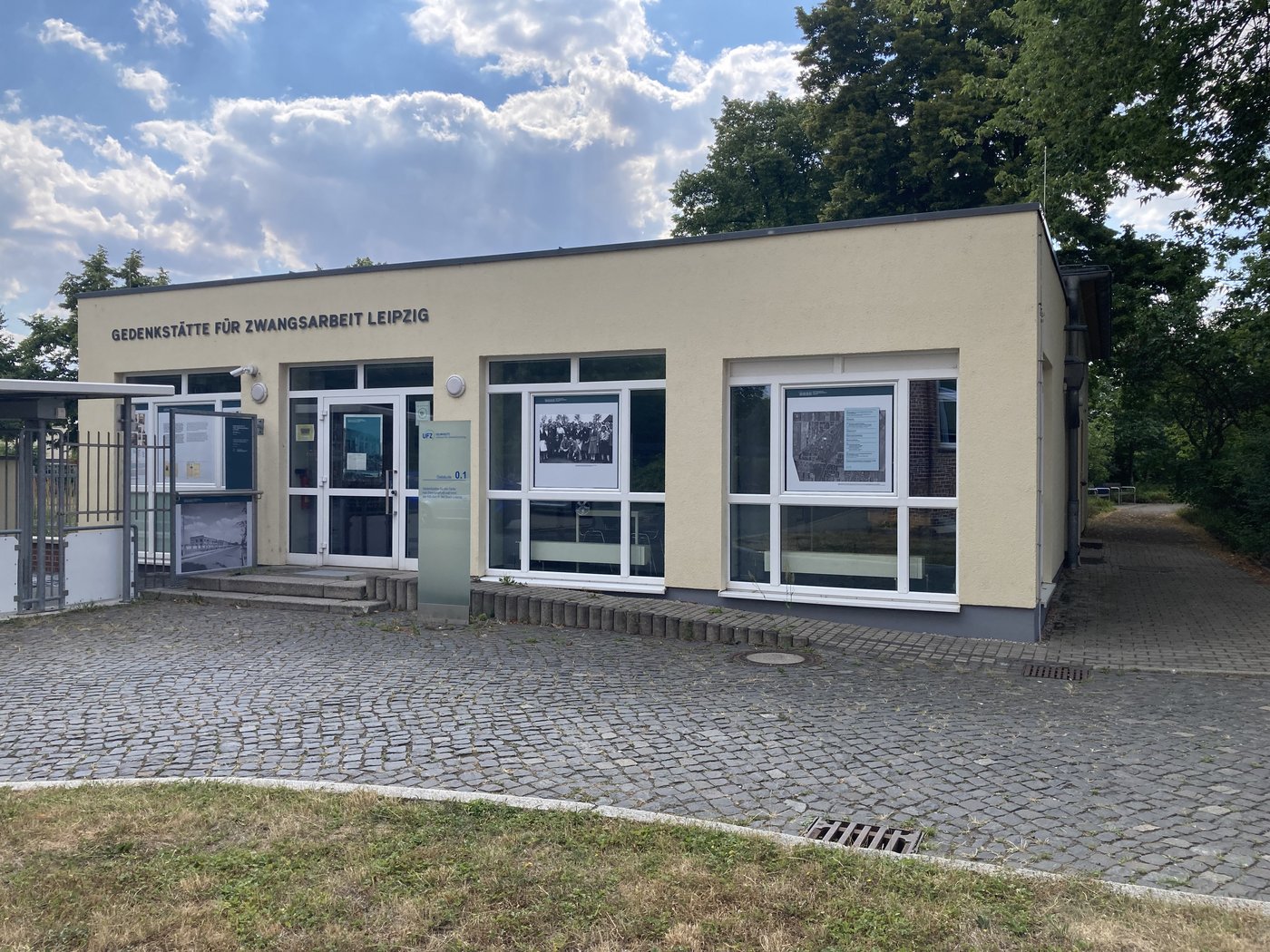 Vorstellung GfZL Bild Aussenansicht Gedenkst&auml;tte GfZL 2022