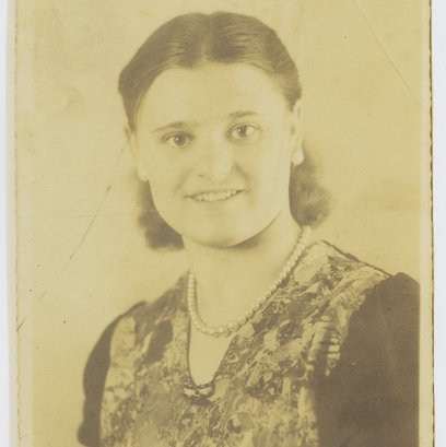 Die ukrainische Zwangsarbeiterin Marija Klimenko, K&ouml;ln 1943. Fotograf: unbekannt. Bildnachweis: NS-Dokumentationszentrum der Stadt K&ouml;ln (Bp4368).